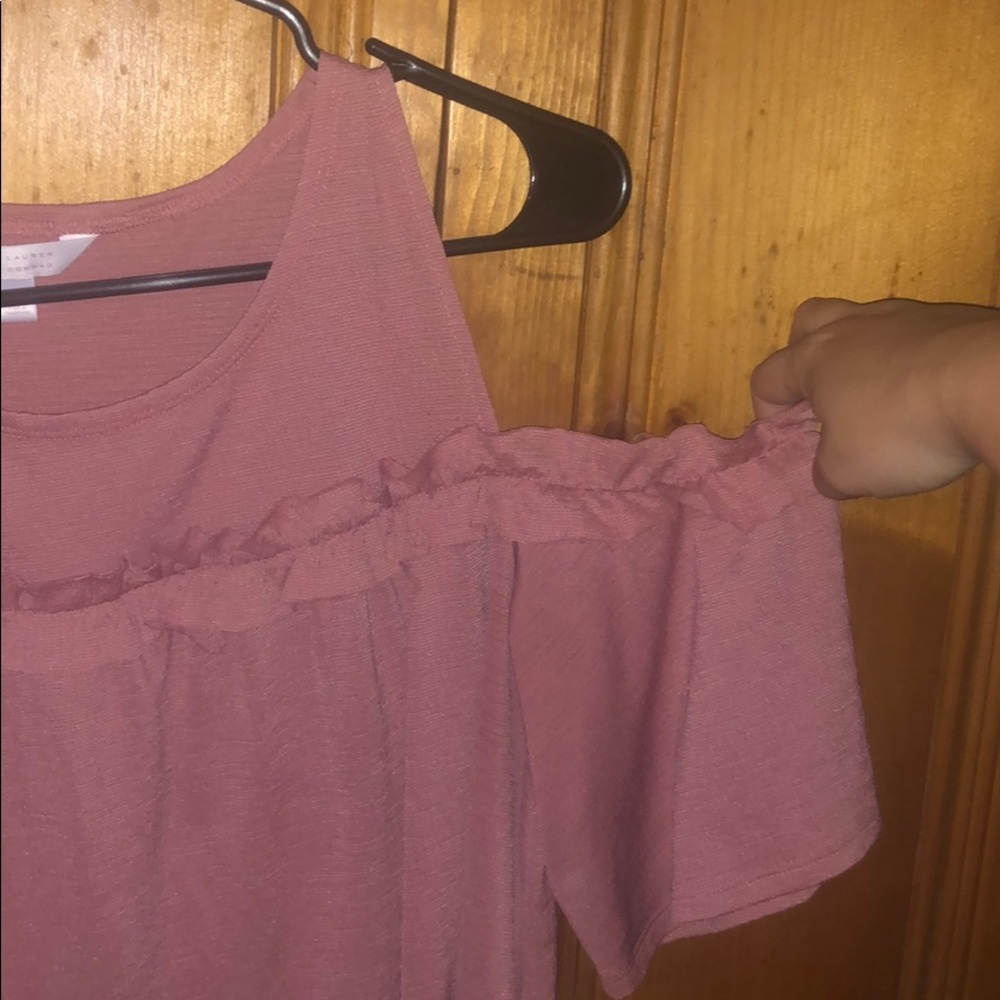Cold shoulder top - Picture 2 of 3